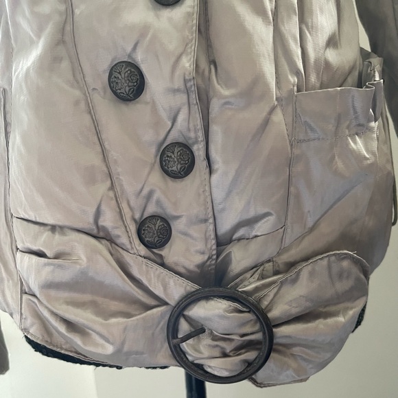 Tuleh Creamy Champaign Satiny Puffer Coat Size 38 - Picture 5 of 16